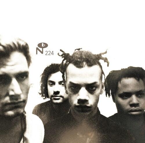 Majesty Crush- Butterflies Don't Go Away (Vinyl) [ vinyl ]